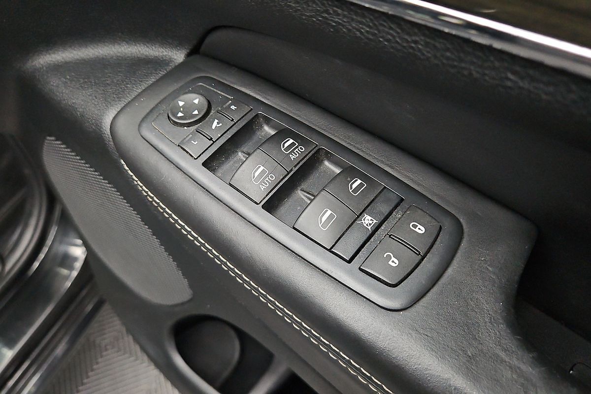 2013 Jeep Grand Cherokee Overland WK