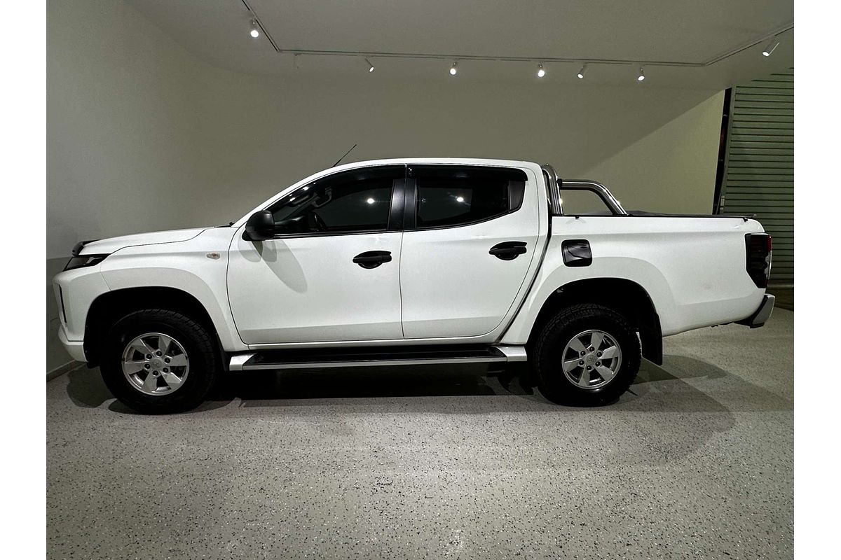 2019 Mitsubishi Triton GLX+ MR 4X4