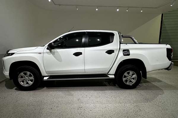 2019 Mitsubishi Triton GLX+ MR 4X4