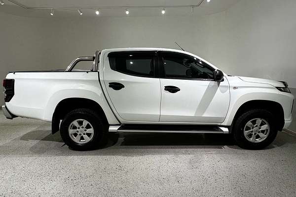 2019 Mitsubishi Triton GLX+ MR 4X4