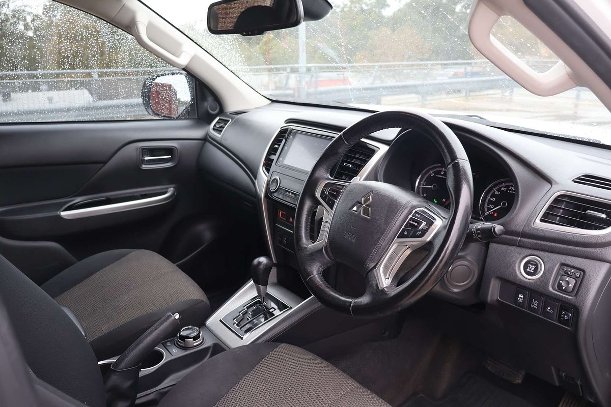 2021 Mitsubishi Triton GLS MR 4X4