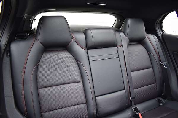 2015 Mercedes-Benz GLA-Class GLA250 X156