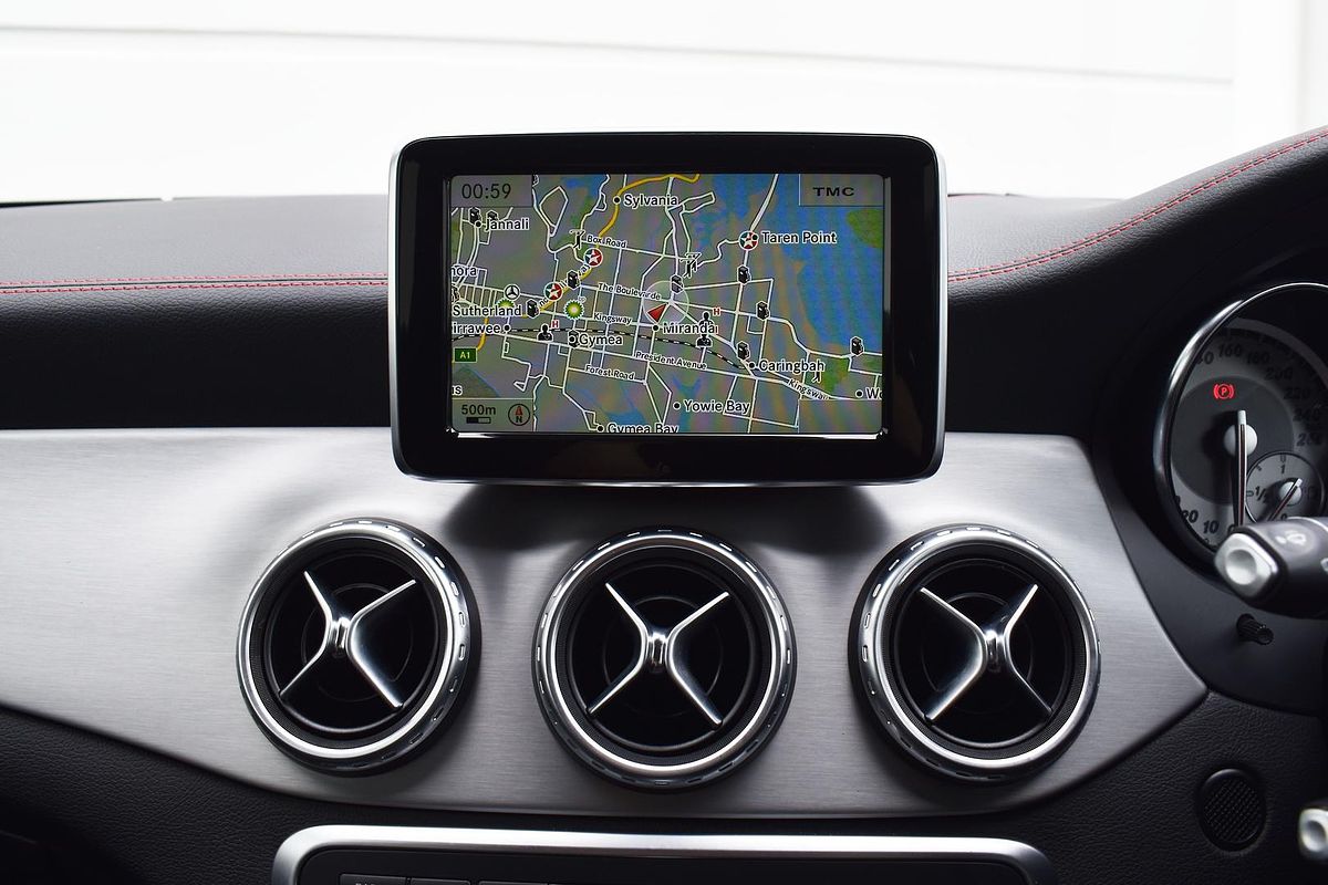 2015 Mercedes-Benz GLA-Class GLA250 X156