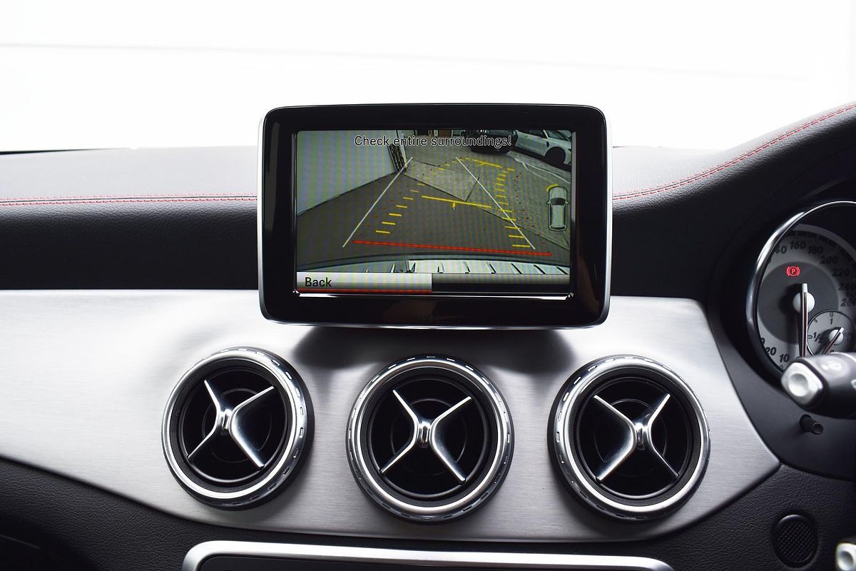 2015 Mercedes-Benz GLA-Class GLA250 X156