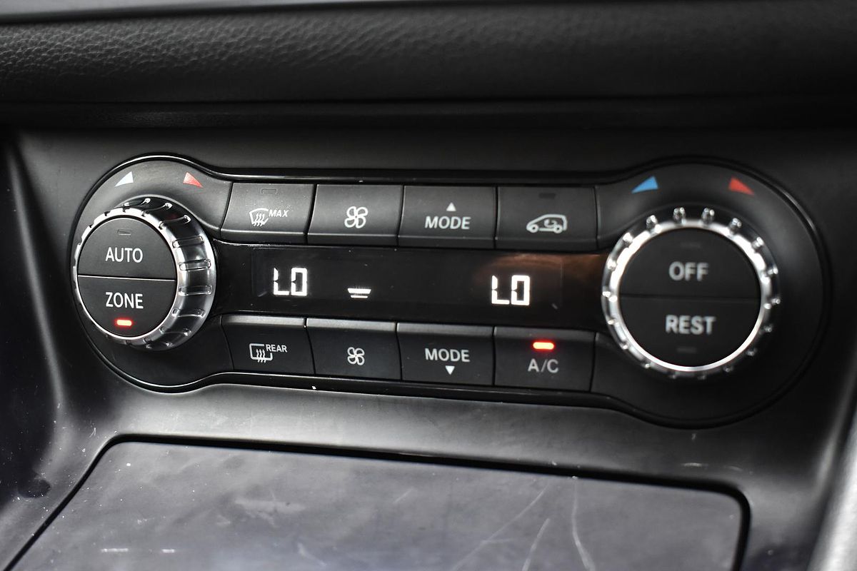 2015 Mercedes-Benz GLA-Class GLA250 X156