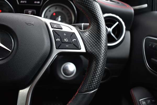2015 Mercedes-Benz GLA-Class GLA250 X156