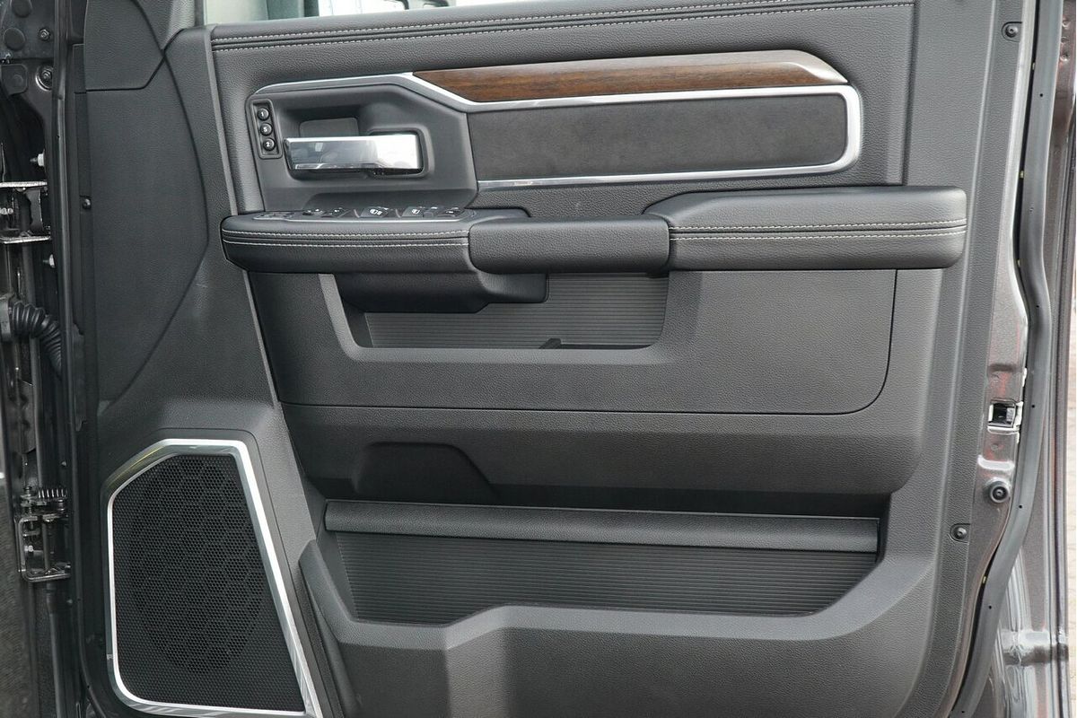2024 RAM 2500 Laramie DJ 4X4