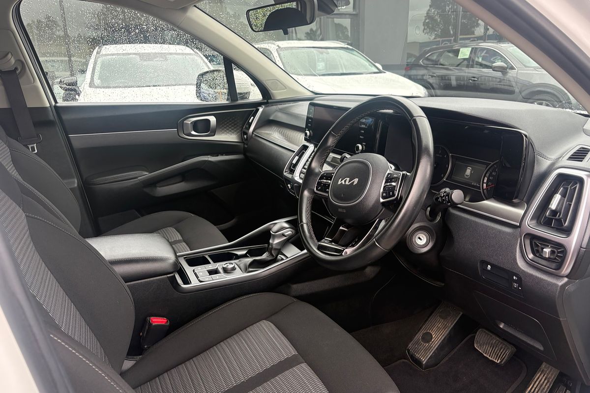 2023 Kia Sorento S MQ4