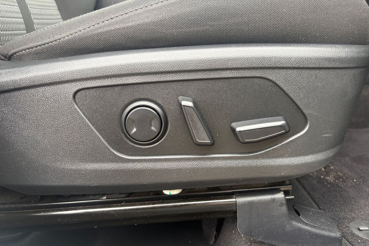 2023 Kia Sorento S MQ4