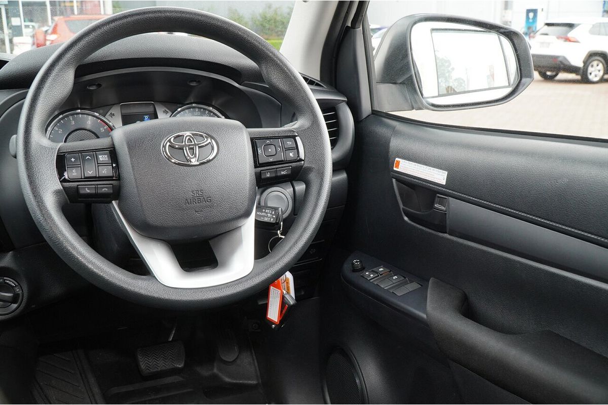 2024 Toyota Hilux Workmate GUN125R 4X4