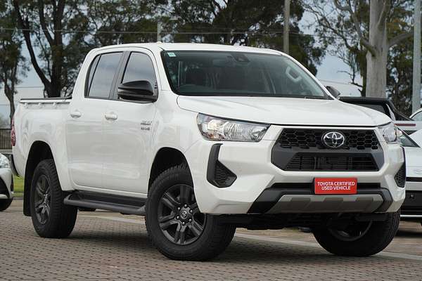 2024 Toyota Hilux SR 48V GUN126R 4X4