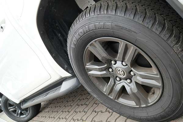 2024 Toyota Hilux SR 48V GUN126R 4X4