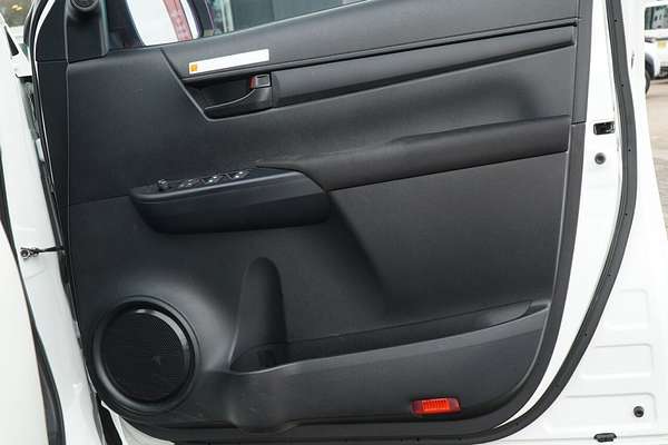 2024 Toyota Hilux SR 48V GUN126R 4X4