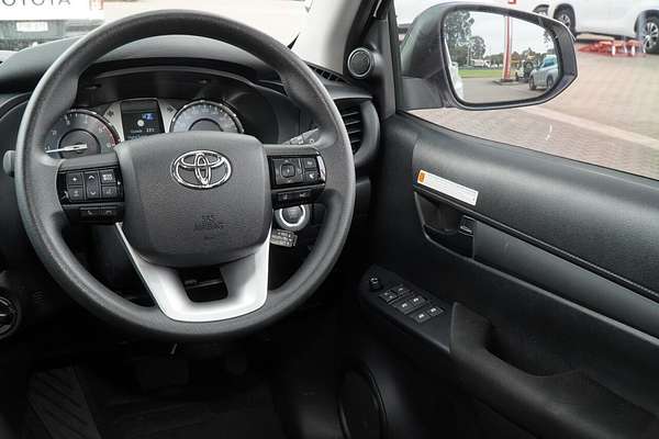 2024 Toyota Hilux SR 48V GUN126R 4X4