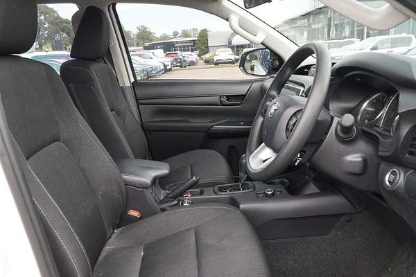 2024 Toyota Hilux SR 48V GUN126R 4X4