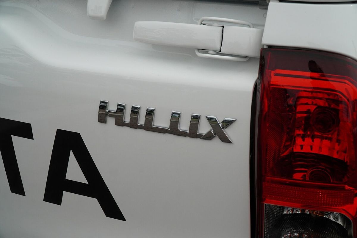 2024 Toyota Hilux SR 48V GUN126R 4X4