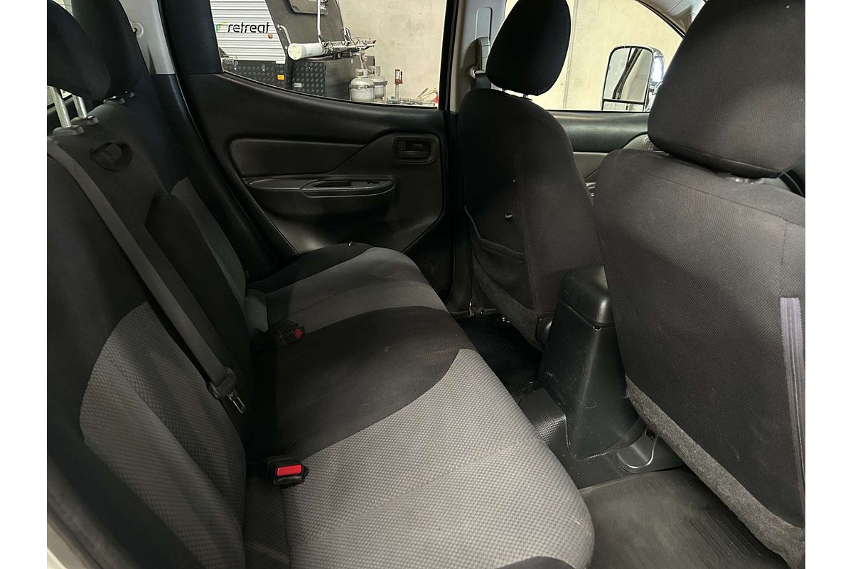 2015 Mitsubishi Triton GLX MQ 4X4