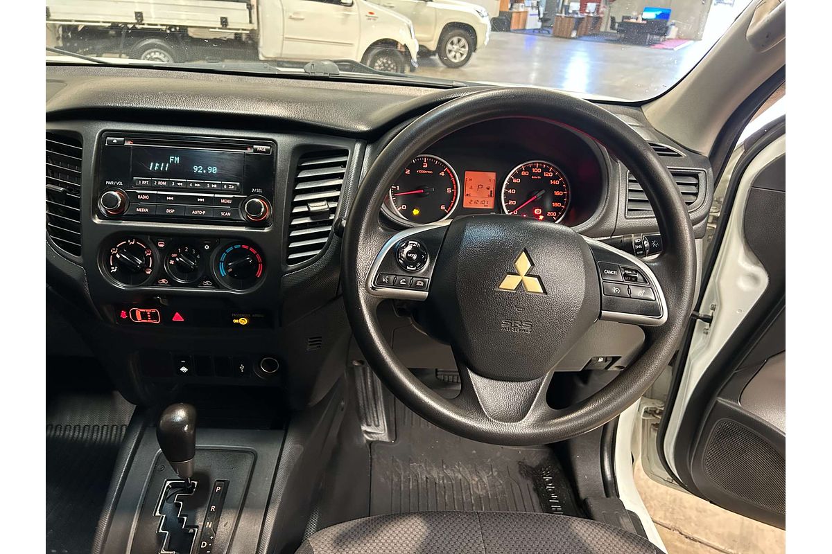 2015 Mitsubishi Triton GLX MQ 4X4