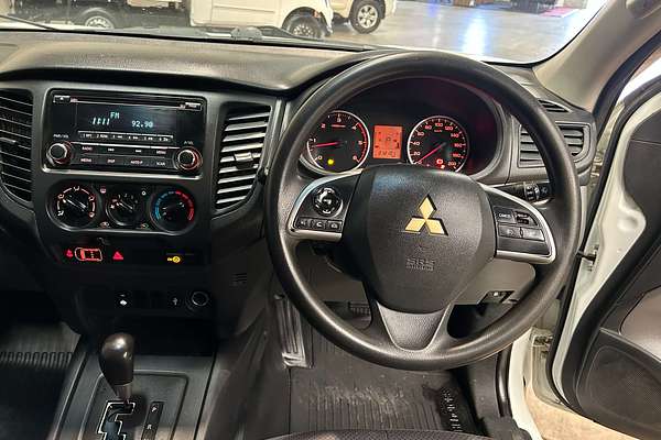 2015 Mitsubishi Triton GLX MQ 4X4