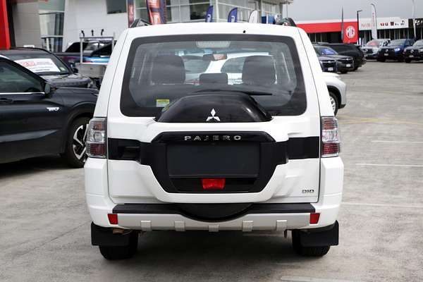 2021 Mitsubishi Pajero GLX NX