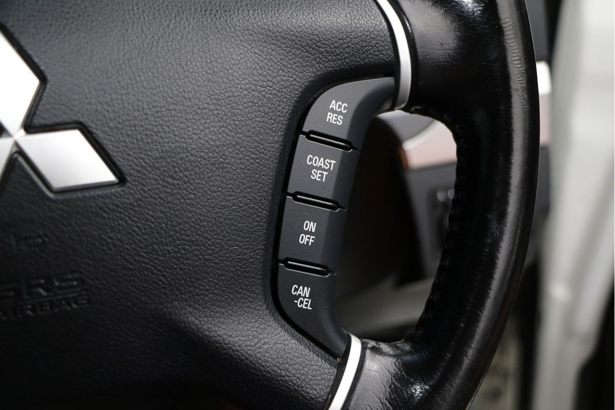 2021 Mitsubishi Pajero GLX NX