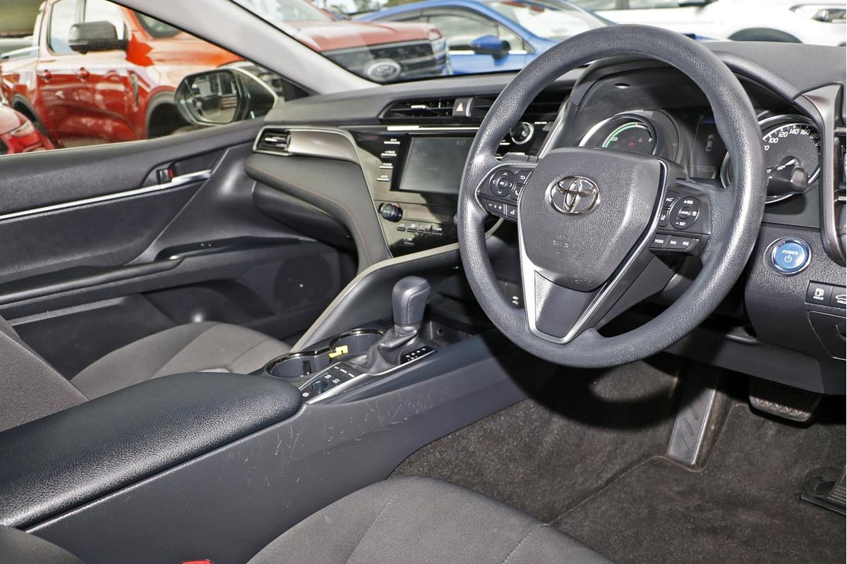 2020 Toyota Camry Ascent AXVH70R