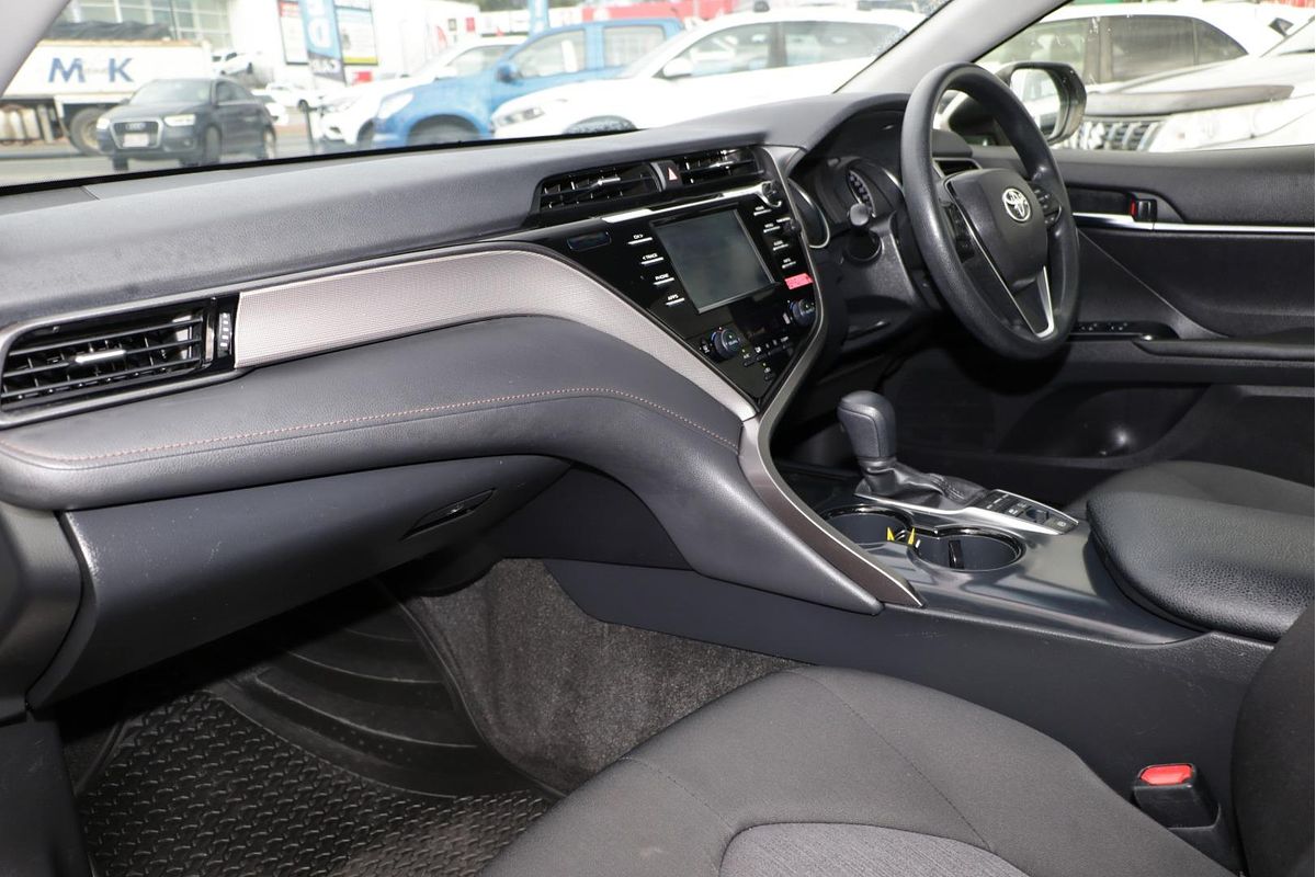2020 Toyota Camry Ascent AXVH70R