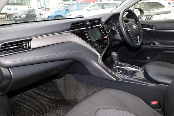 2020 Toyota Camry Ascent AXVH70R