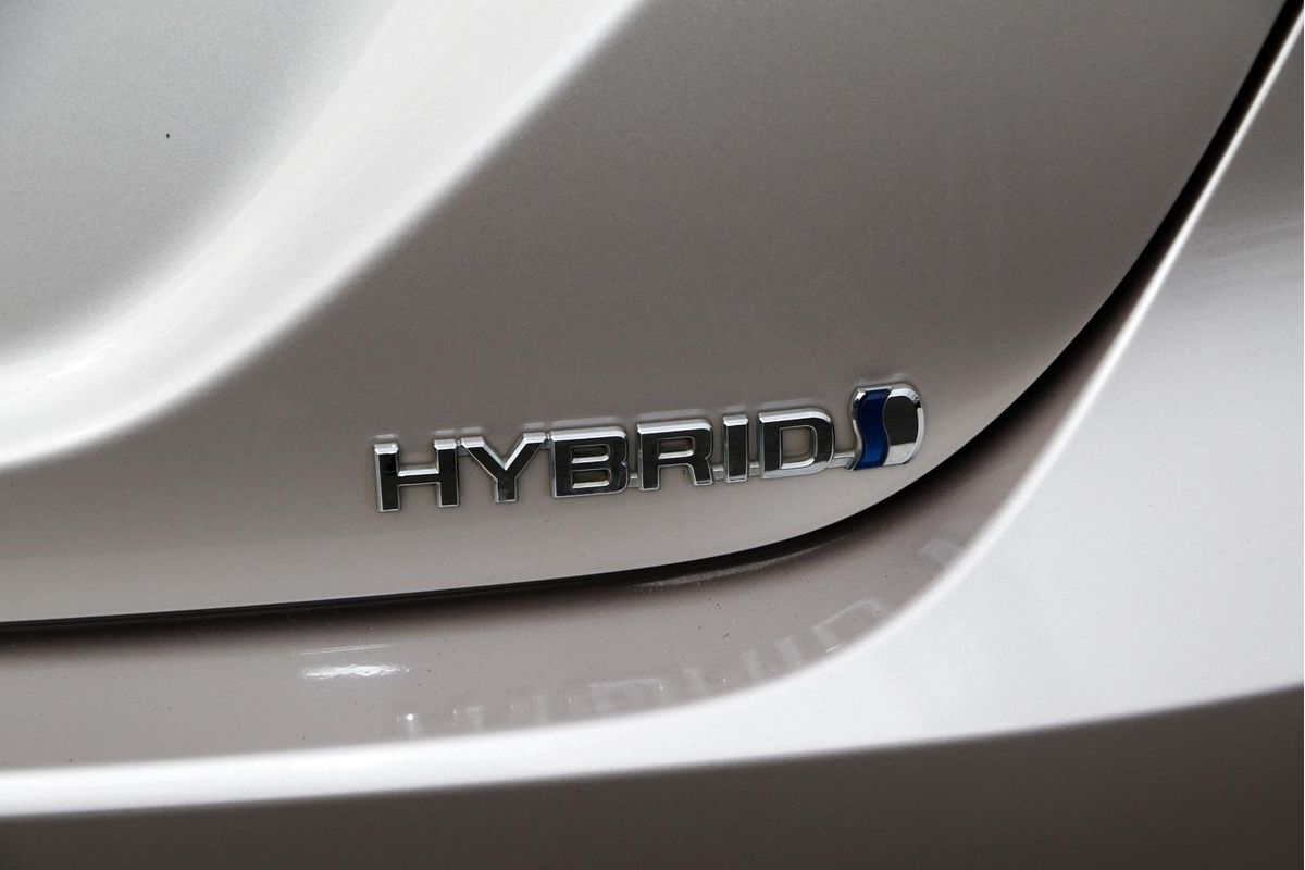 2020 Toyota Camry Ascent AXVH70R