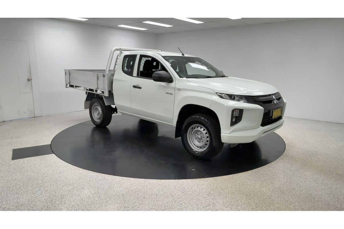 2020 Mitsubishi Triton GLX ADAS MR 4X4