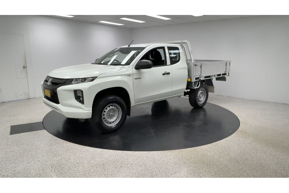 2020 Mitsubishi Triton GLX ADAS MR 4X4