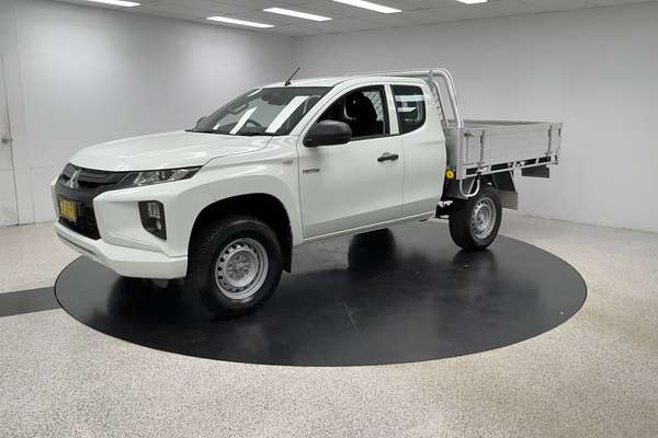 2020 Mitsubishi Triton GLX ADAS MR 4X4