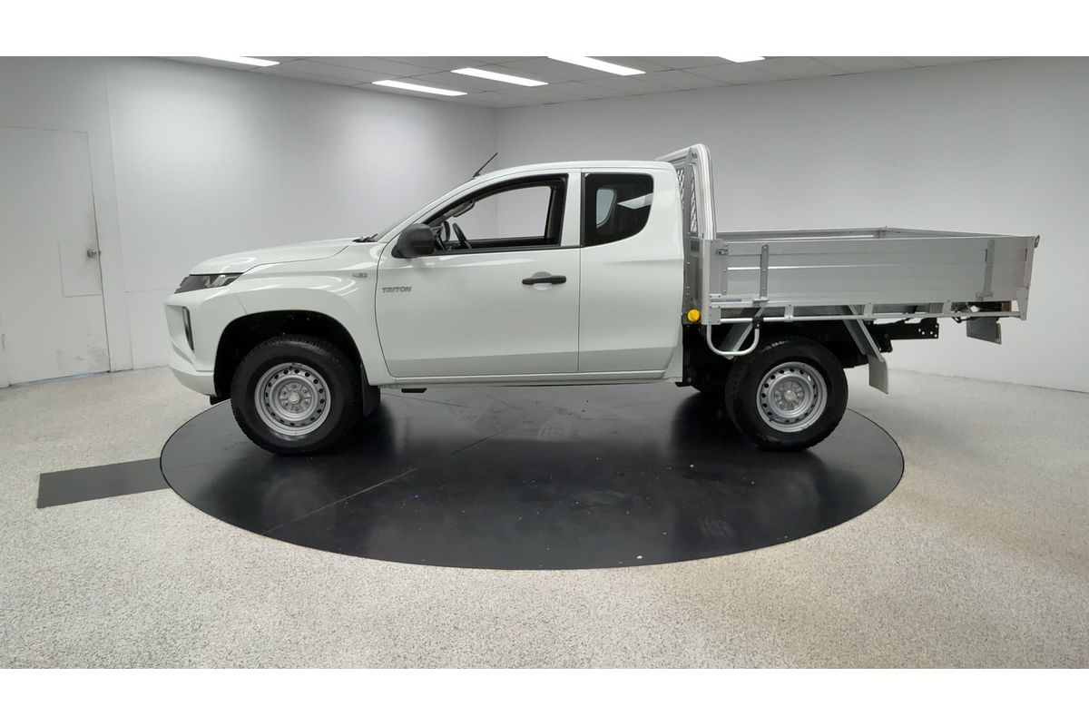 2020 Mitsubishi Triton GLX ADAS MR 4X4