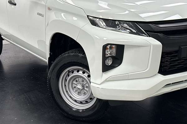 2020 Mitsubishi Triton GLX ADAS MR 4X4