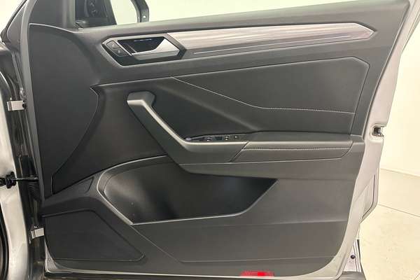 2022 Volkswagen T-Roc 110TSI Style D11