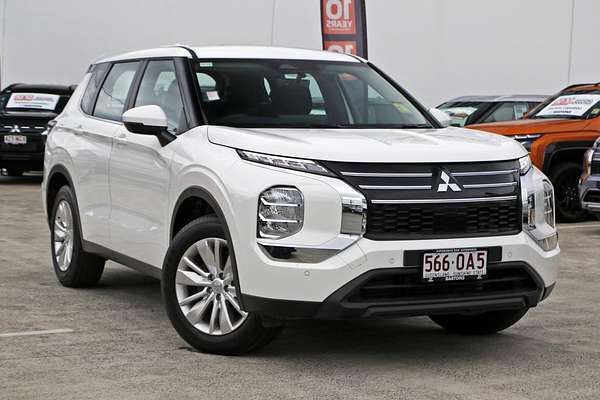 2025 Mitsubishi Outlander ES ZM
