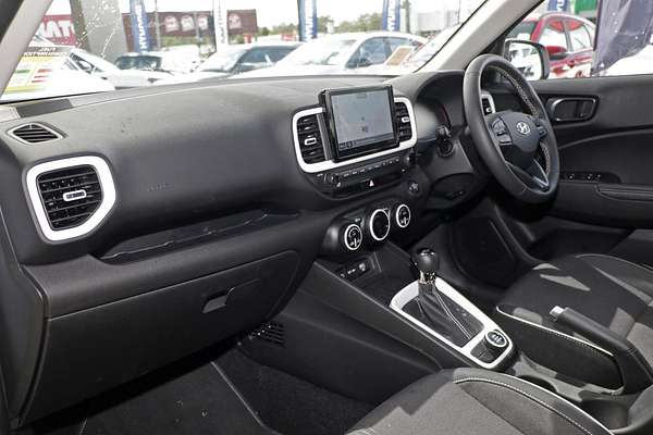 2024 Hyundai Venue Elite QX.V5