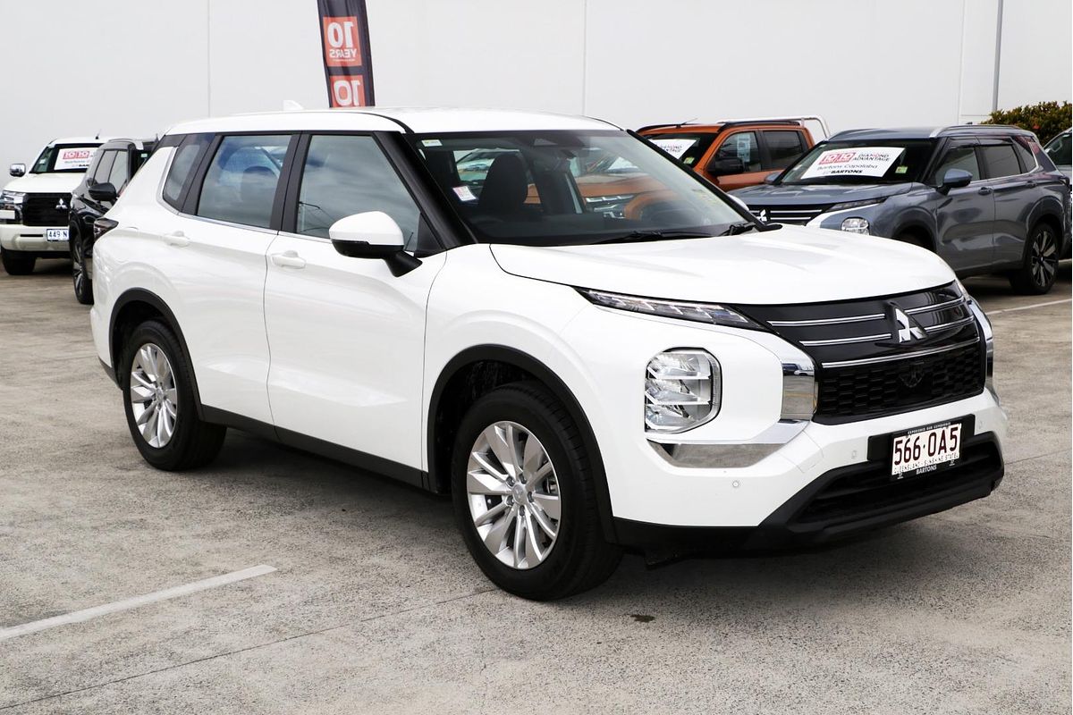 2025 Mitsubishi Outlander ES ZM