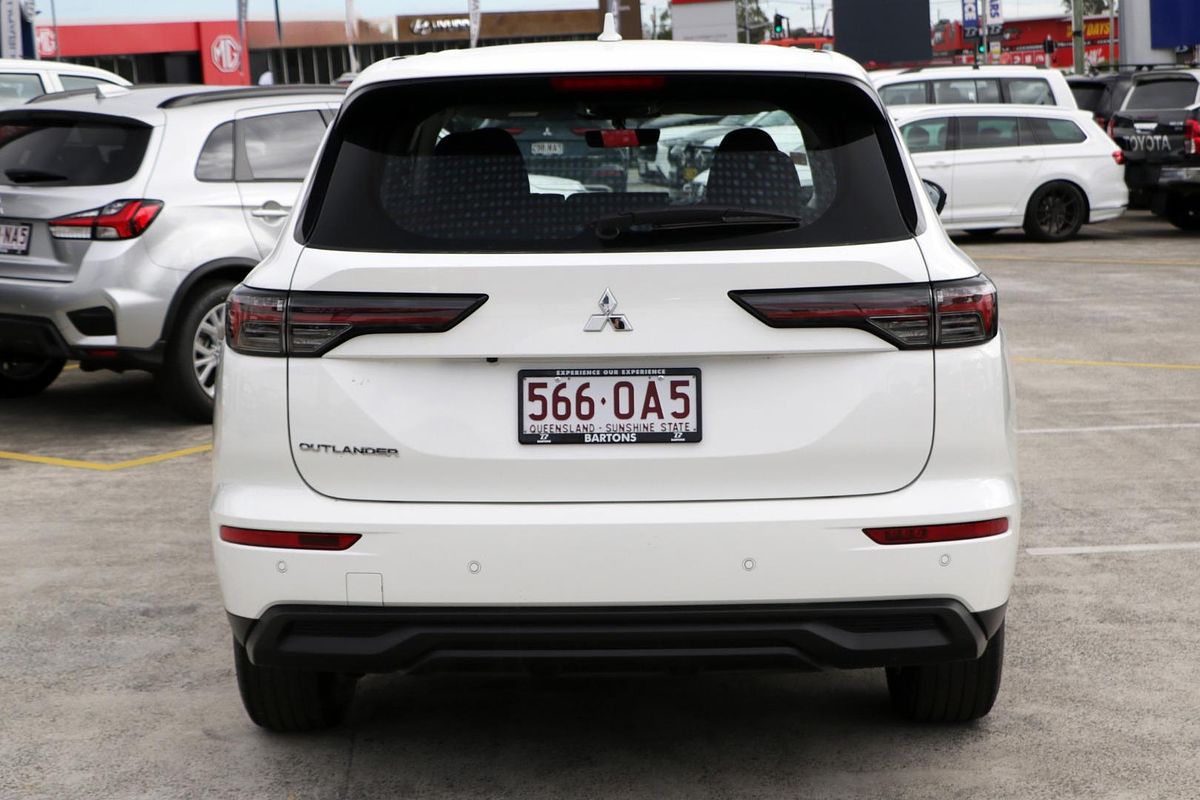 2025 Mitsubishi Outlander ES ZM