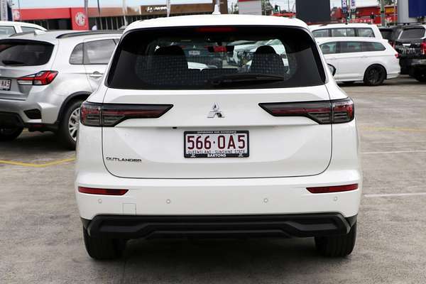 2025 Mitsubishi Outlander ES ZM