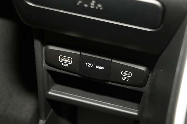 2025 Hyundai STARIA LOAD US4.V3