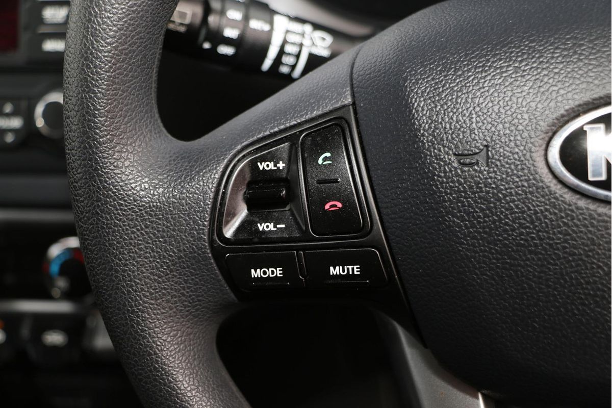 2013 Kia Rio S UB