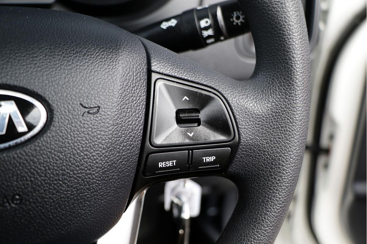 2013 Kia Rio S UB