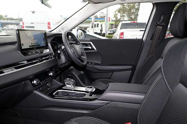 2025 Mitsubishi Outlander ES ZM