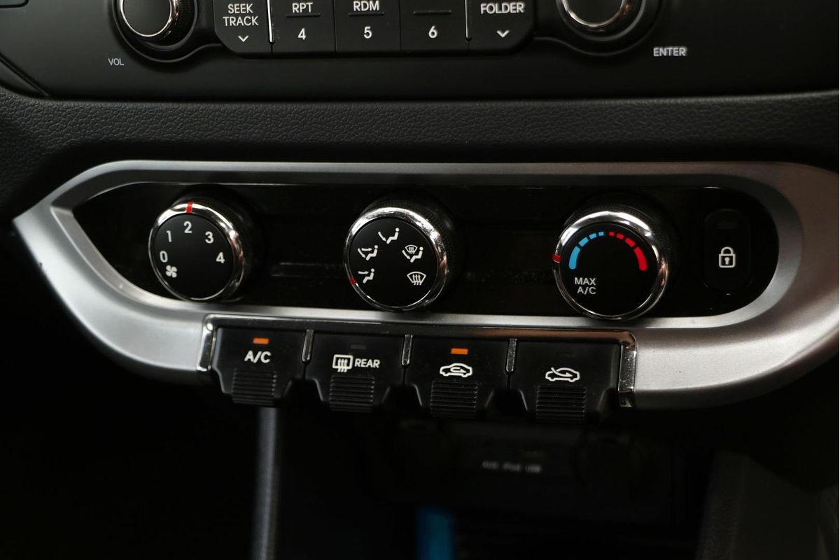 2013 Kia Rio S UB