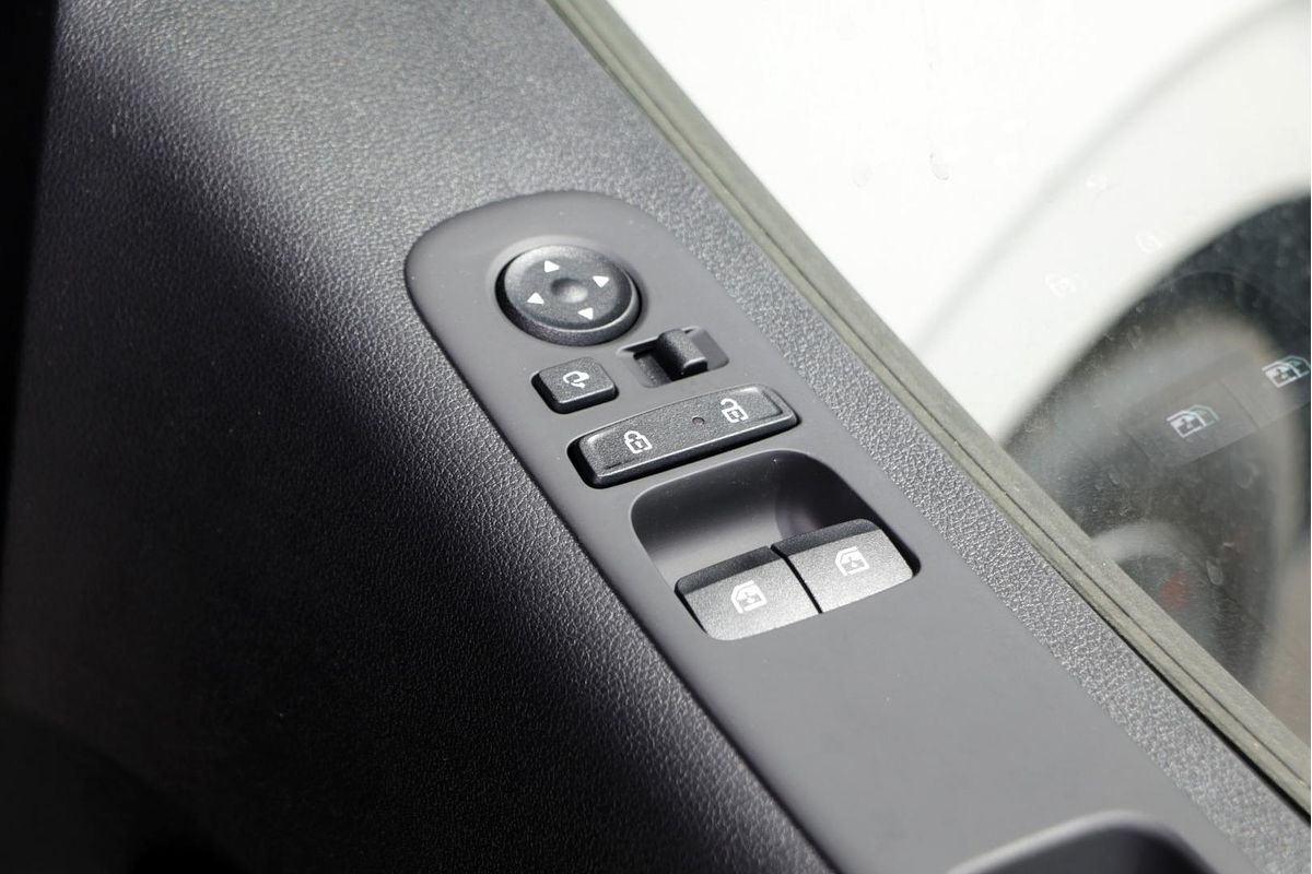 2025 Hyundai STARIA LOAD US4.V3
