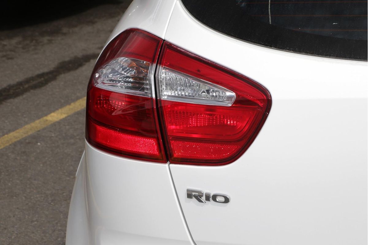 2013 Kia Rio S UB