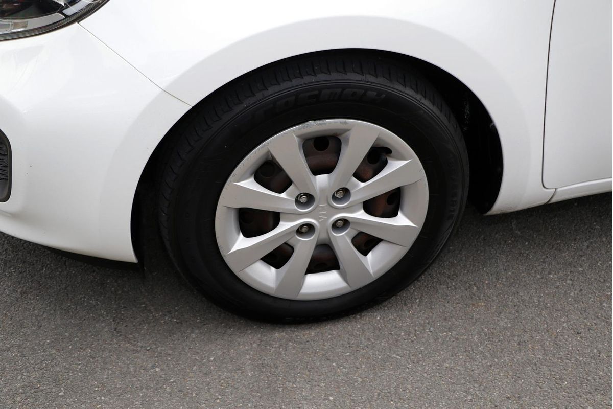 2013 Kia Rio S UB