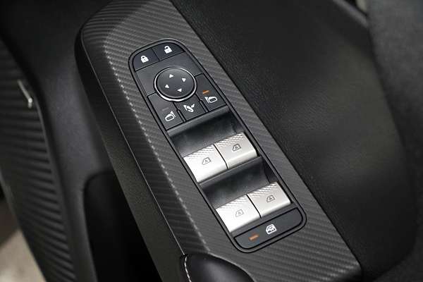 2025 Mitsubishi Outlander LS ZM