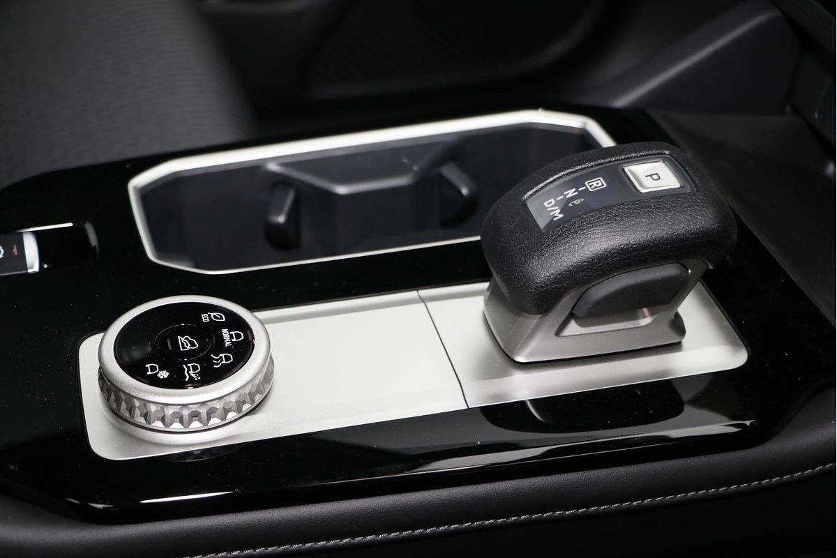 2025 Mitsubishi Outlander ES ZM